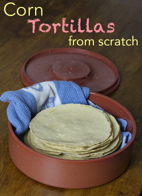 Illustrated step-by-step instructions for making corn tortillas from maseca