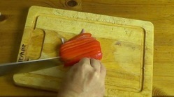 slicing the pepper
